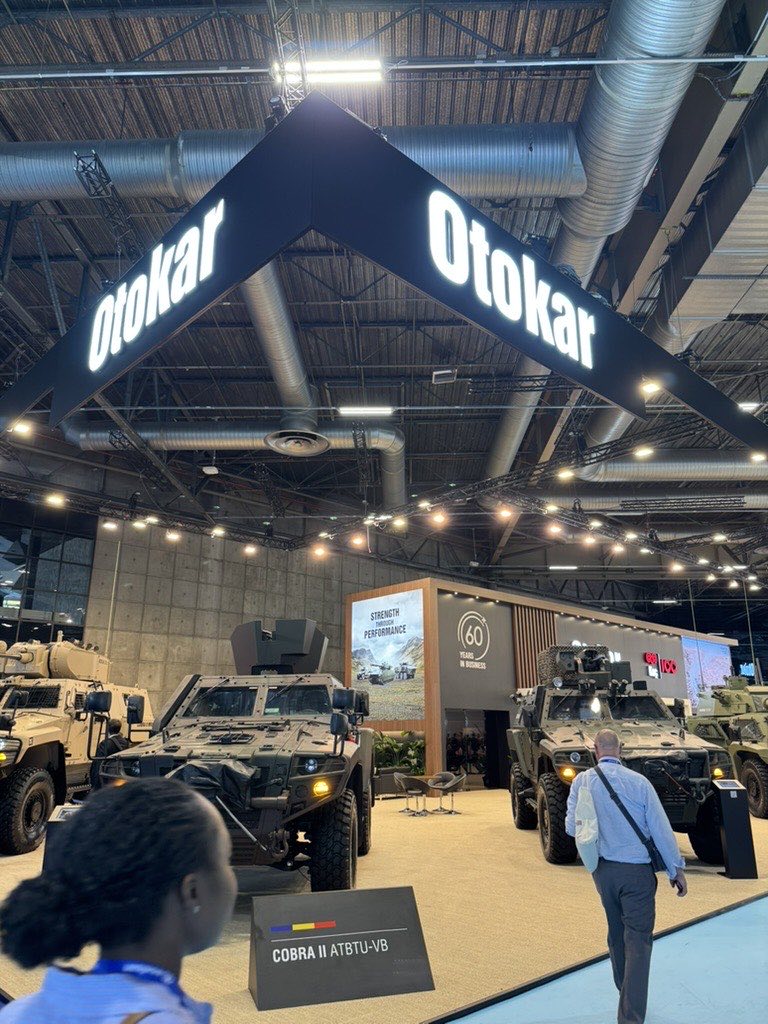 Stand Otokar à Eurosatory 2026 avec les blindés Cobra II